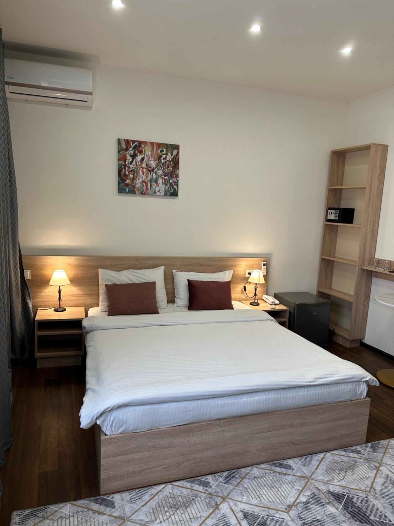 Nava Hotel يريفان الغرفة الصورة